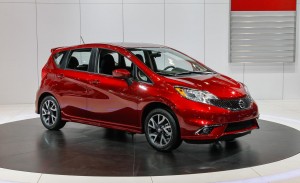 download Side View Nissan Versa Note NR-2015 Wallpapers