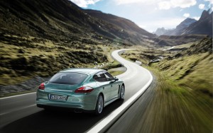 Download Speedy Porsche Panamera Hd Wallpaper