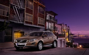 Download Volvo XC60 Car City Visit HdWallpaper