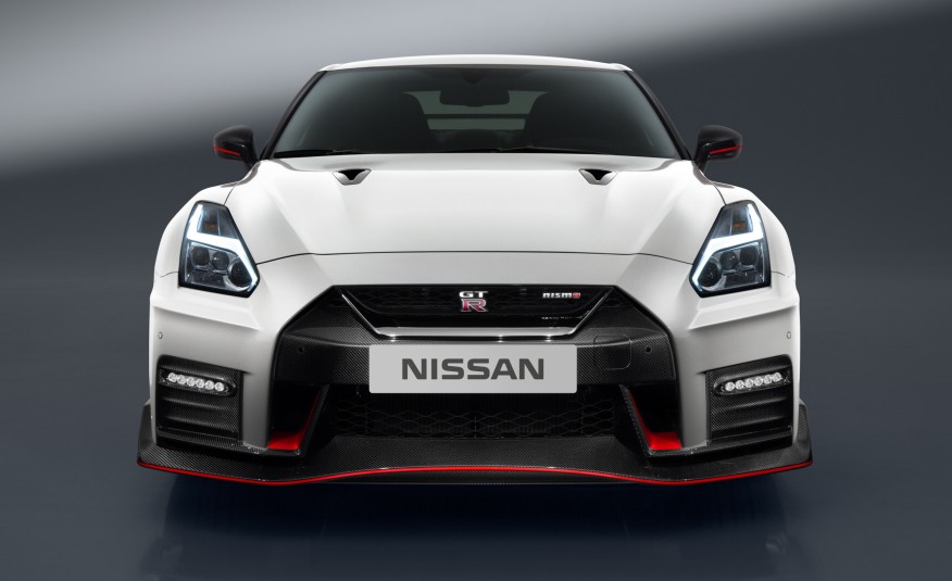 2017-Nissan-GT-R-NISMO-101-876x535-1