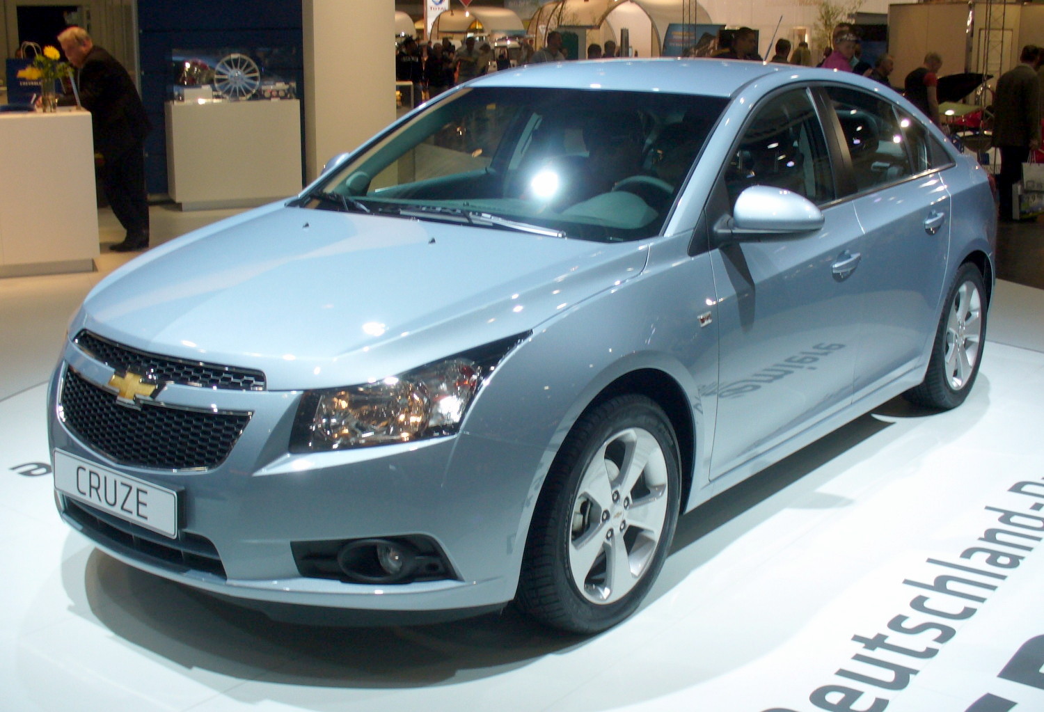 Chevrolet Cruze 2013 HD Wallpaper-Free HD Resolutions - 9to5 Car Wallpapers
