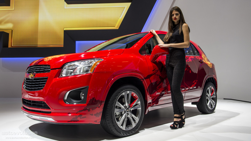 download Chevrolet Trax With Model Car Wallpapers